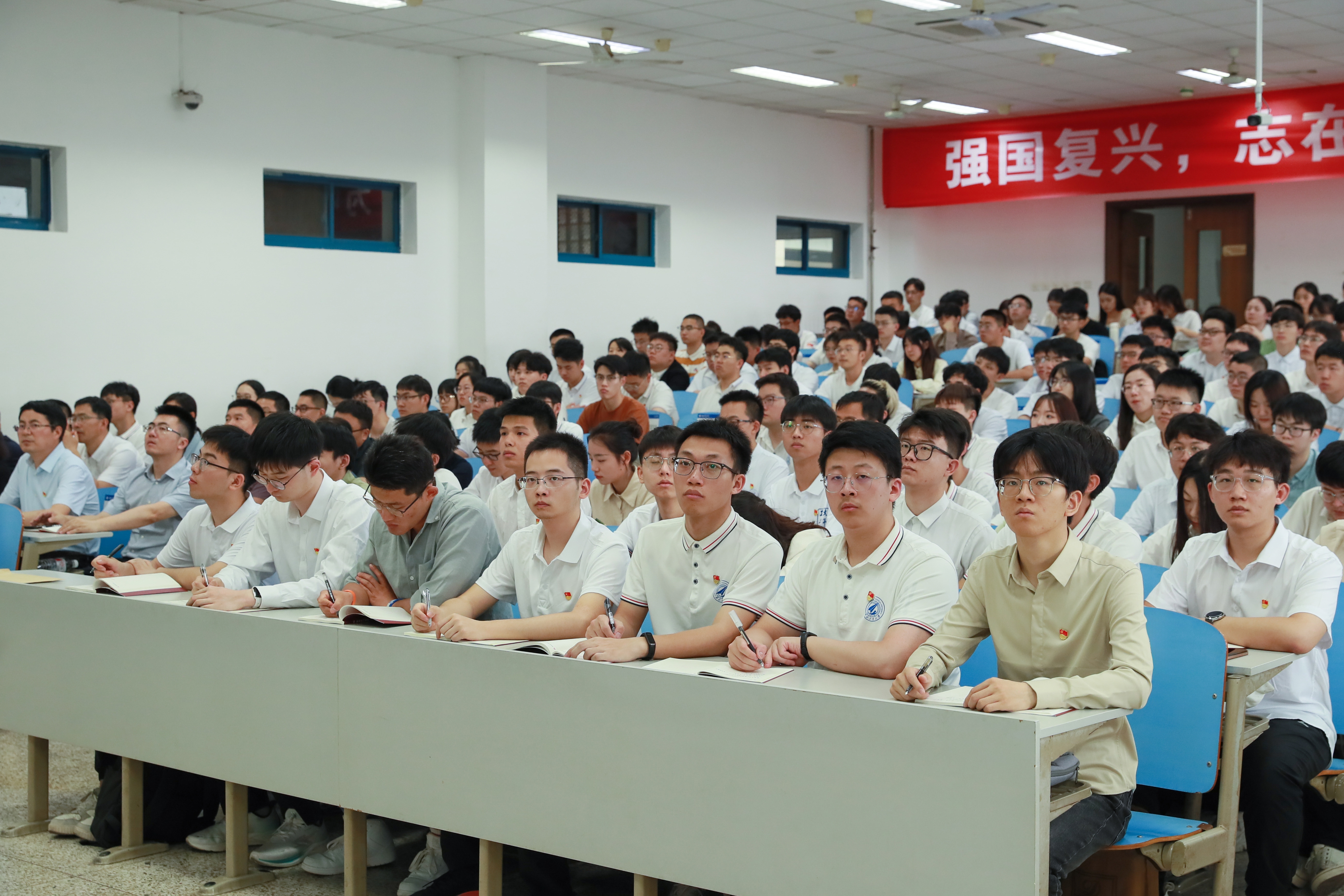 2f41fcee14efeb56995eb255cc88df4.jpg